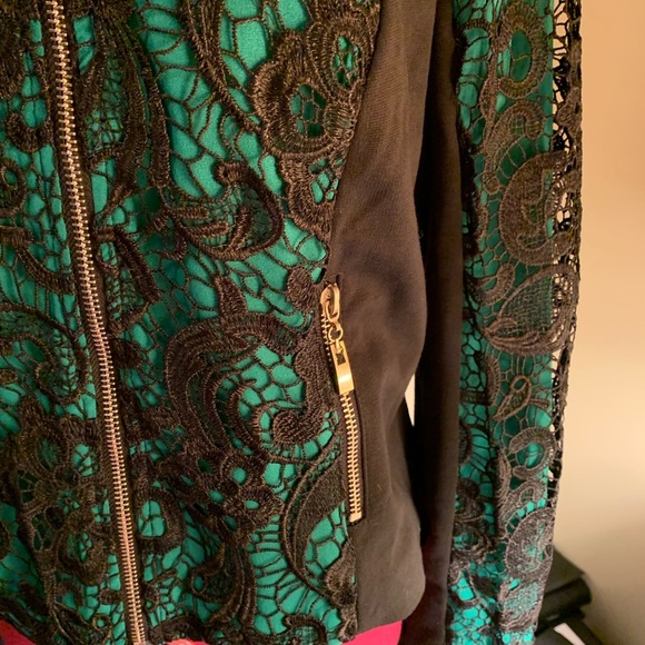 NWOT Grifflin Lace contrast jacket with zipper front - Picture 4 of 14